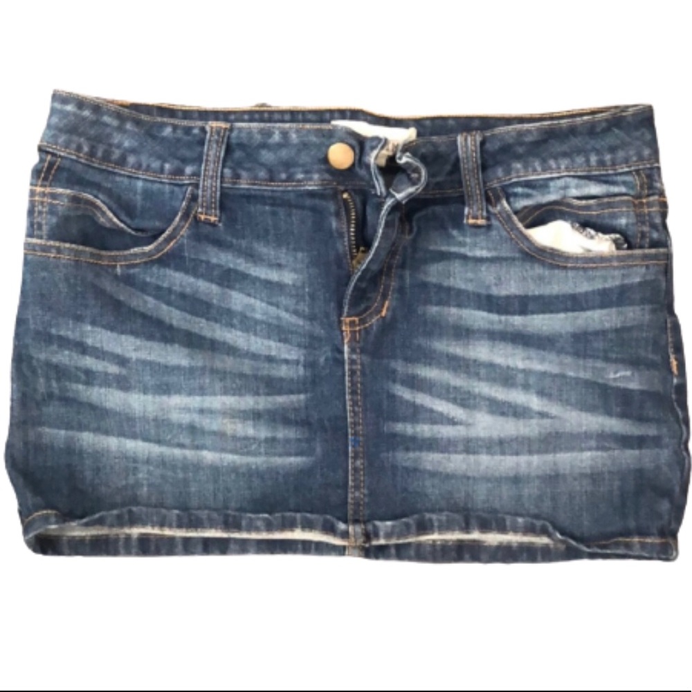 FOREVER 21 denim mini skirt like new medium